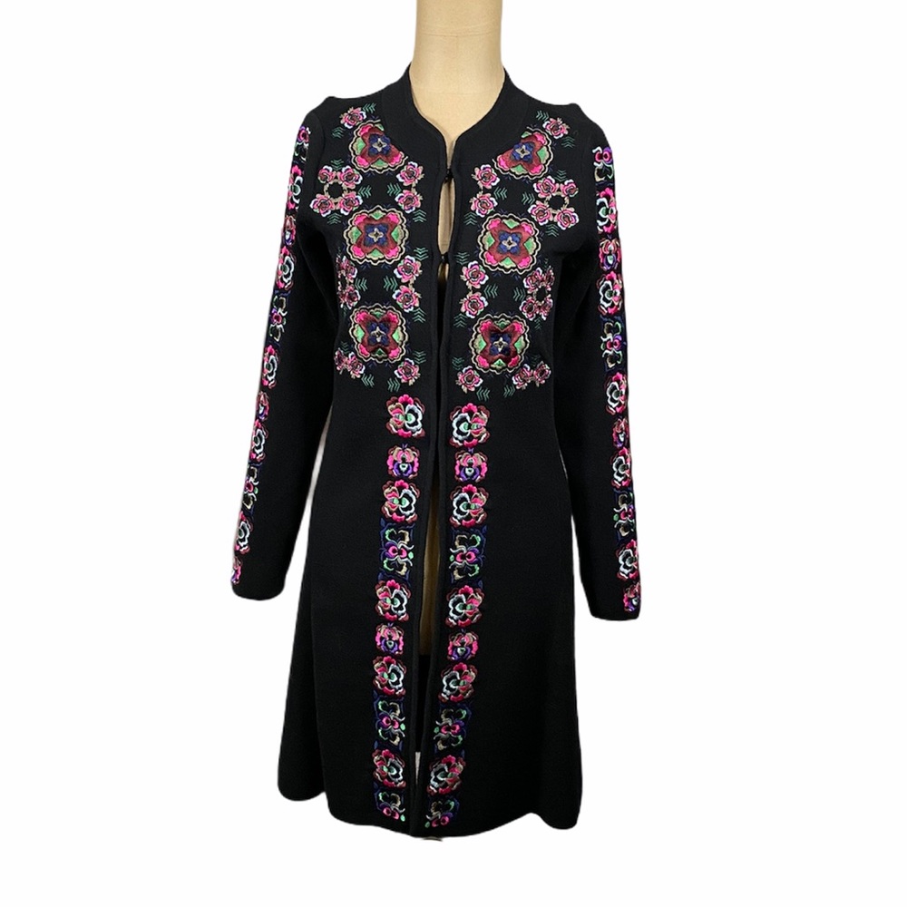 SHANGHAI-TANG Beautifully Embroidered Coat